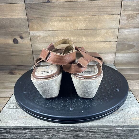 Clarks Soft Cushion Women Size 7.5 M Hazelle Amore T-Strap Brown Leather Sandal - Picture 4 of 10